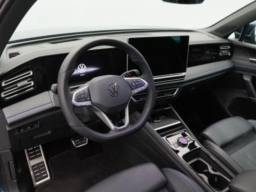 Volkswagen Tiguan 1.5 eHybrid 272 Pk Automaat R-Line | Trekhaak | Head-up | 360&deg; Camera | Stoel/Stuur Verwarming | ... ActivLease financial lease