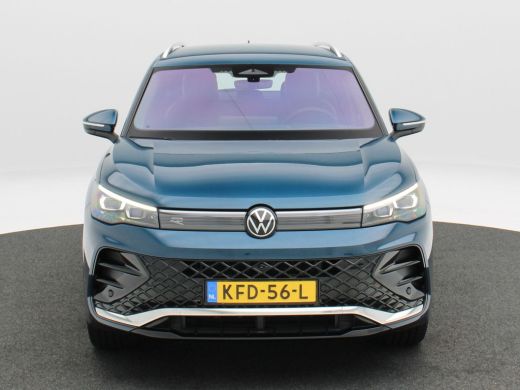 Volkswagen Tiguan 1.5 eHybrid 272 Pk Automaat R-Line | Trekhaak | Head-up | 360&deg; Camera | Stoel/Stuur Verwarming | ... ActivLease financial lease