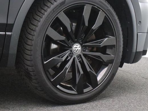 Volkswagen Tiguan Allspace 1.5 TSI Highline Business R 7p. 150PK DSG Trekhaak, 20", Black Style, Head-Up Display, Achteruitr... ActivLease financial lease