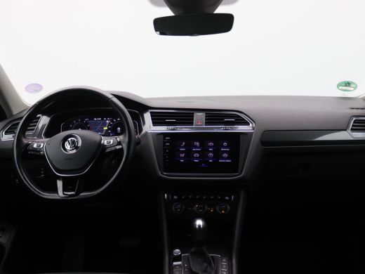 Volkswagen Tiguan Allspace 1.5 TSI Highline Business R 7p. 150PK DSG Trekhaak, 20", Black Style, Head-Up Display, Achteruitr... ActivLease financial lease
