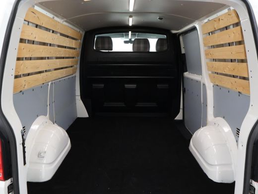 Volkswagen Transporter 2.0 TDI 150 PK DSG AUT. L1H1 HIGHLINE + CARPLAY | ADAPTIVE CRUISE | TREKHAAK | LMV ActivLease financial lease