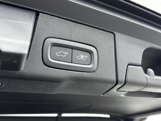 Volvo  XC60 NEW MODEL 2.0 T6 Plug-in hybrid AWD Plus Dark | Panoramadak | PDC V+A en 360 Camera | Stoel+stuur... ActivLease financial lease