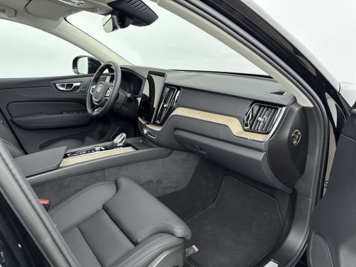 Volvo  XC60 NEW MODEL 2.0 T6 Plug-in hybrid AWD Plus Dark | Panoramadak | PDC V+A en 360 Camera | Stoel+stuur... ActivLease financial lease