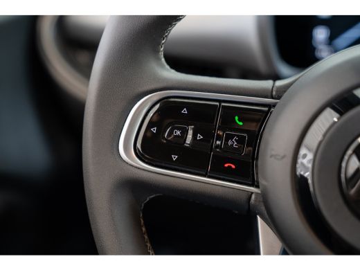 Abarth 500e 42 kWh | 8 Jaar Garantie | SOH 100% | Navigatie | Climate Controle | Parkeersensoren | Apple Carp... ActivLease financial lease