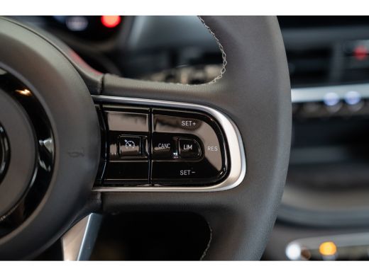 Abarth 500e 42 kWh | 8 Jaar Garantie | SOH 100% | Navigatie | Climate Controle | Parkeersensoren | Apple Carp... ActivLease financial lease