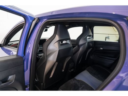 Abarth 600e Scorpionissima 54 kWh | 8 Jaar Garantie | 281 PK | Design Pack | Tech Pack | Winter Pack | Gaming... ActivLease financial lease