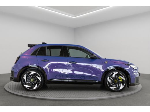 Abarth 600e Scorpionissima 54 kWh | 8 Jaar Garantie | 281 PK | Design Pack | Tech Pack | Winter Pack | Gaming... ActivLease financial lease