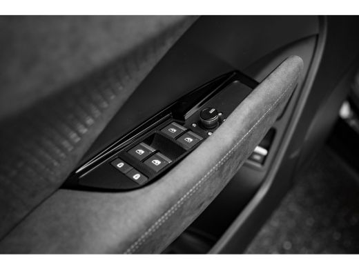 Audi Q3 1.5 200kW e-hybrid S edition | Tech Pro | HUD | Matrix LED | ActivLease financial lease