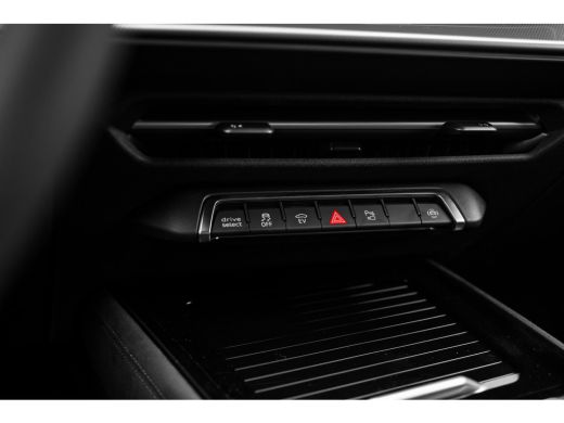 Audi Q3 1.5 200kW e-hybrid S edition | Tech Pro | HUD | Matrix LED | ActivLease financial lease