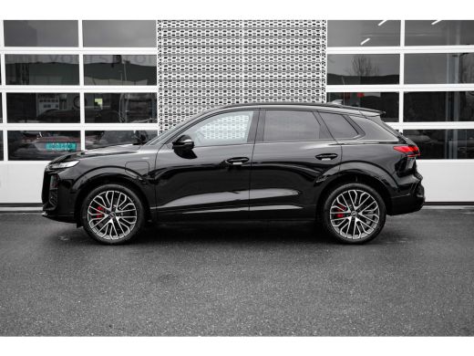 Audi Q3 1.5 200kW e-hybrid S edition | Tech Pro | HUD | Matrix LED | ActivLease financial lease
