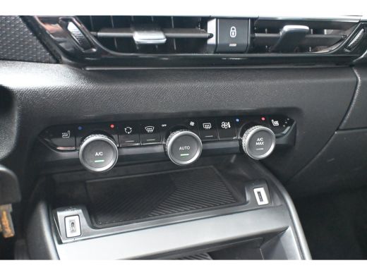 Citroën &euml;-C4 Feel Pack 50 kWh 3 Fase 87%SOH! | Afn. Trekhaak | Achteruitrijcamera | Navigatie by App | Parkeer... ActivLease financial lease