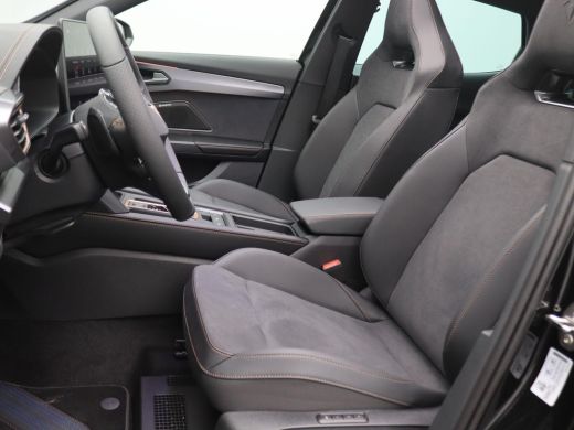 CUPRA Formentor 1.5 TSI e-Hybrid VZ Performance 272PK DSG Pano-Schuifdak, Trekhaak, 19" LM Velgen, Sennheiser Aud... ActivLease financial lease