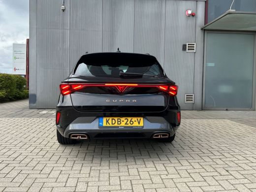 CUPRA Leon Sportstourer VZ Performance 1.5 TSI e-Hybrid 200 kW / 272 PK Stationwagen 6 versn. DSG ActivLease financial lease