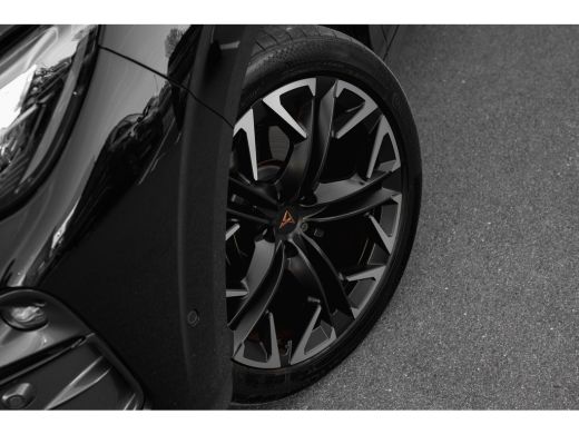 CUPRA Terramar 1.5 TSI e-Hybrid 272pk VZ Performance | Panoramadak | Trekhaak | 360 Camera | Sennheiser | 20" ActivLease financial lease