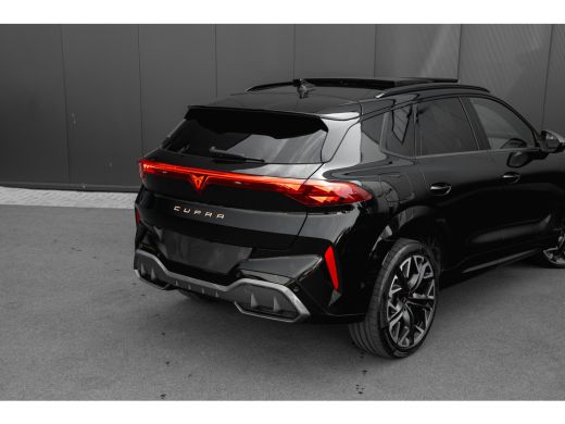 CUPRA Terramar 1.5 TSI e-Hybrid 272pk VZ Performance | Panoramadak | Trekhaak | 360 Camera | Sennheiser | 20" ActivLease financial lease