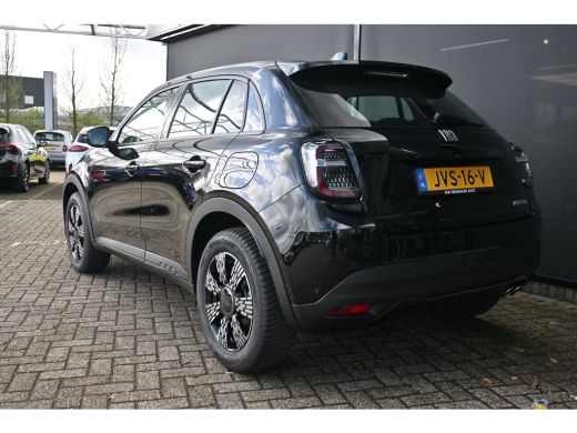 Fiat 600 1.2 Hybrid Icon 145pk DEMO-DEAL! 8 Jaar Garantie! | Allseason | Navigatie by App | Cruise Control... ActivLease financial lease