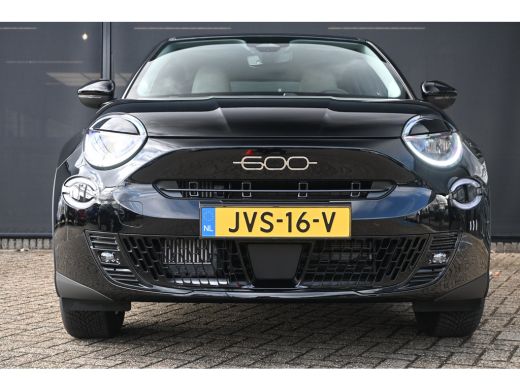 Fiat 600 1.2 Hybrid Icon 145pk DEMO-DEAL! 8 Jaar Garantie! | Allseason | Navigatie by App | Cruise Control... ActivLease financial lease