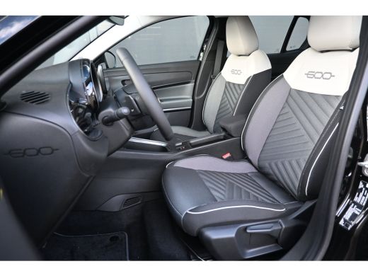 Fiat 600 1.2 Hybrid Icon 145pk DEMO-DEAL! 8 Jaar Garantie! | Allseason | Navigatie by App | Cruise Control... ActivLease financial lease