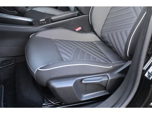 Fiat 600 1.2 Hybrid Icon 145pk DEMO-DEAL! 8 Jaar Garantie! | Allseason | Navigatie by App | Cruise Control... ActivLease financial lease