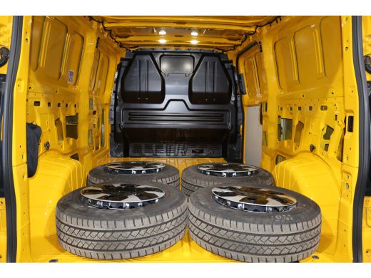 Ford E-Transit Custom 340 L2 H1 Trend 65 kWh Black Line ActivLease financial lease