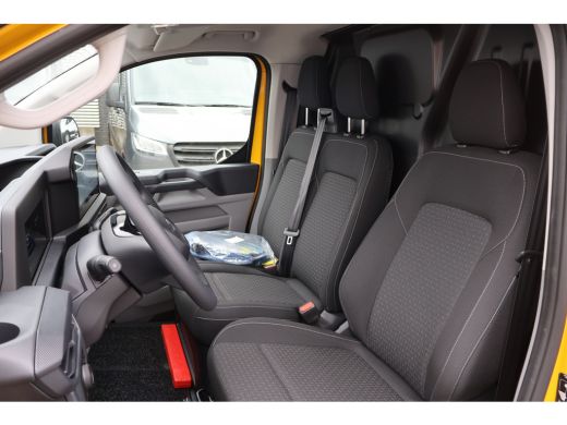 Ford E-Transit Custom 340 L2 H1 Trend 65 kWh Black Line ActivLease financial lease