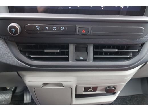 Ford E-Transit Custom 340 L2 H1 Trend 65 kWh Black Line ActivLease financial lease