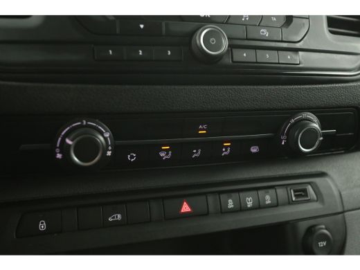 Opel Vivaro 1.5 CDTI L3H1 | Airco | Cruise | 3 Zits | Parkeersens. | Imperiaal | Kasten | Elektrpakket ActivLease financial lease