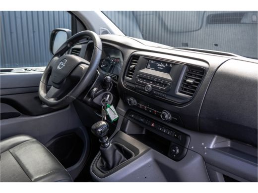 Opel Vivaro L3H1 | 3-Zits | Cruise | PDC | Imperiaal | Airco ActivLease financial lease