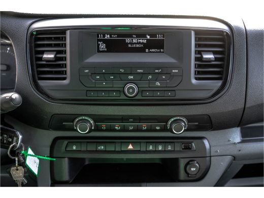 Opel Vivaro L3H1 | 3-Zits | Cruise | PDC | Imperiaal | Airco ActivLease financial lease