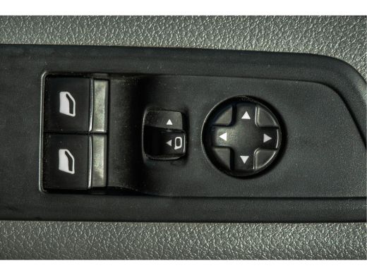 Opel Vivaro L3H1 | 3-Zits | Cruise | PDC | Imperiaal | Airco ActivLease financial lease