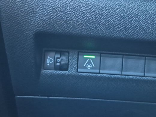 Peugeot e-2008 EV Allure Avantage 54 kWh Camera | Full LED | Keyless | Full map navigatie |  Carplay/android auto | ActivLease financial lease