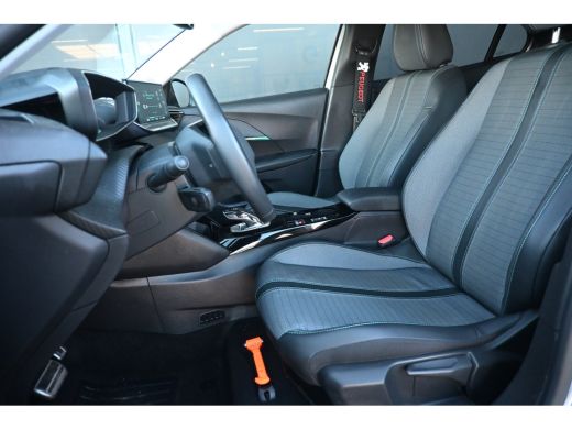 Peugeot e-2008 EV Allure Pack 50 kWh 3 Fase 92,1%SOH! | Adaptive Cruise | Stoelverwarming | Navigatie by App | C... ActivLease financial lease