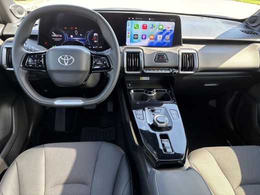 Toyota Urban Cruiser Executive 61 kWh | &euro; 3.000 extra inruilwaarde | ActivLease financial lease
