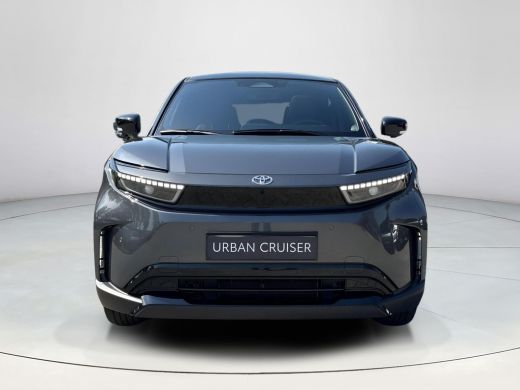 Toyota Urban Cruiser Executive 61 kWh | &euro; 3.000 extra inruilwaarde | ActivLease financial lease
