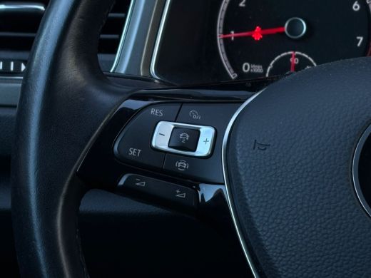 Volkswagen T-Roc 1.0 TSI 110 pk Style | Apple Carplay | Cruise control Adaptief | Parkeersensoren | LMV | ActivLease financial lease