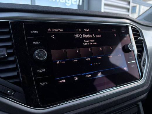 Volkswagen T-Roc 1.0 TSI 110 pk Style | Apple Carplay | Cruise control Adaptief | Parkeersensoren | LMV | ActivLease financial lease