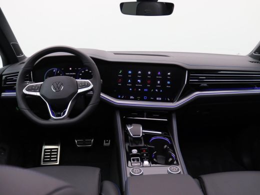 Volkswagen Touareg 3.0 TSi eHybrid 4MOTION R Edition 467PK Aut. matrix led, trekhaak, panoramadak, 360gr. camera, le... ActivLease financial lease