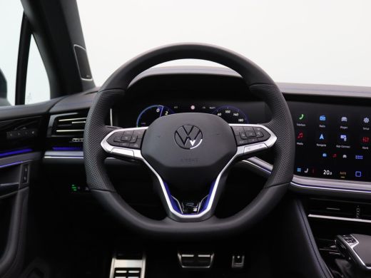 Volkswagen Touareg 3.0 TSi eHybrid 4MOTION R Edition 467PK Aut. matrix led, trekhaak, panoramadak, 360gr. camera, le... ActivLease financial lease