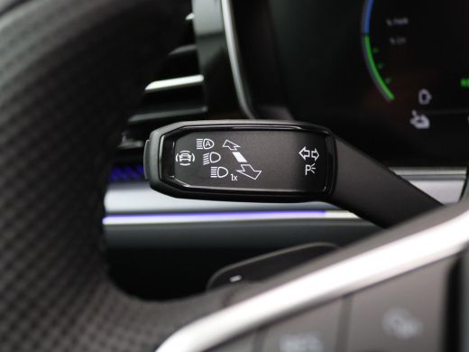 Volkswagen Touareg 3.0 TSi eHybrid 4MOTION R Edition 467PK Aut matrix led, trekhaak, panoramadak, 360gr. camera, led... ActivLease financial lease