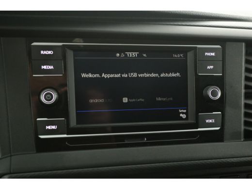 Volkswagen Transporter 2.0 TDI L1H1 140PK | Airco | Cruise | 3 Zits | Carplay | Trekhaak | Parkeersens. ActivLease financial lease