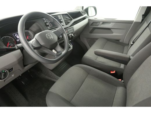 Volkswagen Transporter 2.0 TDI L1H1 140PK | Airco | Cruise | 3 Zits | Carplay | Trekhaak | Parkeersens. ActivLease financial lease