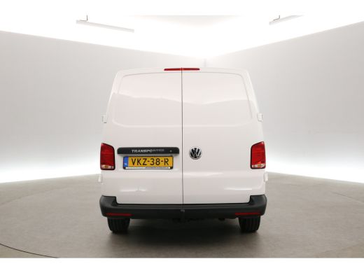 Volkswagen Transporter 2.0 TDI L1H1 140PK | Airco | Cruise | 3 Zits | Carplay | Trekhaak | Parkeersens. ActivLease financial lease