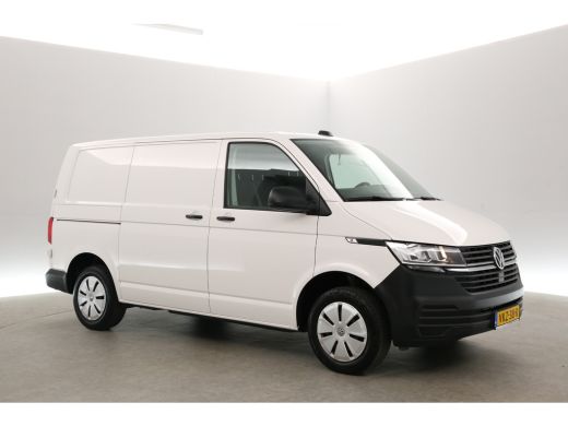 Volkswagen Transporter 2.0 TDI L1H1 140PK | Airco | Cruise | 3 Zits | Carplay | Trekhaak | Parkeersens. ActivLease financial lease