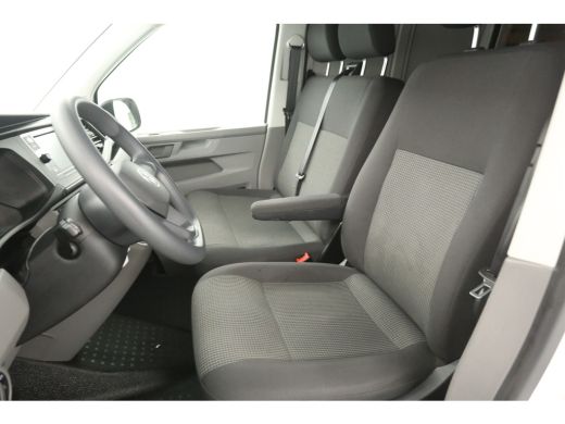 Volkswagen Transporter 2.0 TDI L1H1 140PK | Airco | Cruise | 3 Zits | Carplay | Trekhaak | Parkeersens. ActivLease financial lease