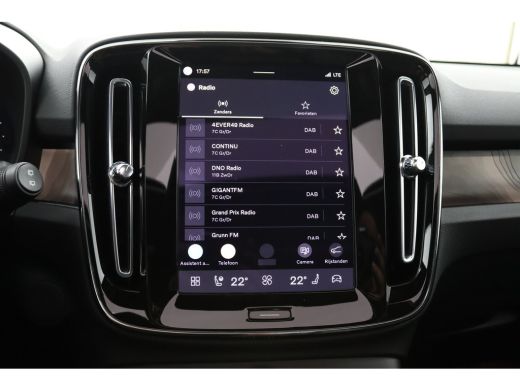 Volvo  EX40 Single Motor Extended Range Ultra 82 kWh | Panoramadak | Stoel & stuurwielverwarming | Adaptive C... ActivLease financial lease