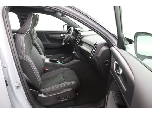 Volvo  EX40 Single Motor Extended Range Ultra 82 kWh | Panoramadak | Stoel & stuurwielverwarming | Adaptive C... ActivLease financial lease