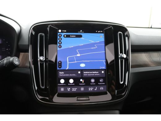 Volvo  EX40 Single Motor Extended Range Ultra 82 kWh | Panoramadak | Stoel & stuurwielverwarming | Adaptive C... ActivLease financial lease