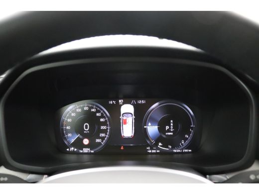 Volvo  V60 T6 Plug-in Hybrid AWD Plus Dark | Panoramadak | Long Range | Trekhaak | Stoel en stuurwielverwarm... ActivLease financial lease