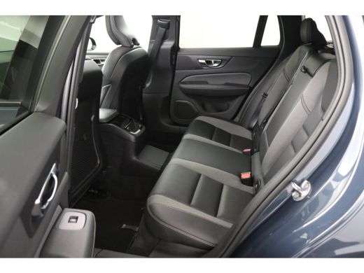 Volvo  V60 T6 Plug-in Hybrid AWD Plus Dark | Panoramadak | Long Range | Trekhaak | Stoel en stuurwielverwarm... ActivLease financial lease