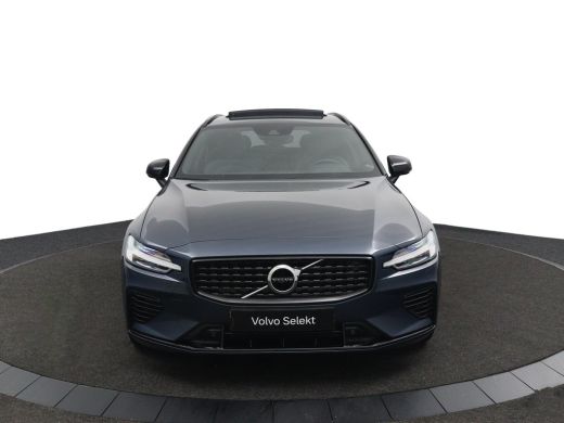 Volvo  V60 T6 Plug-in Hybrid AWD Plus Dark | Panoramadak | Long Range | Trekhaak | Stoel en stuurwielverwarm... ActivLease financial lease